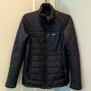 Patagonia womens puffer radalie medium M very good condition. Puffy black ski